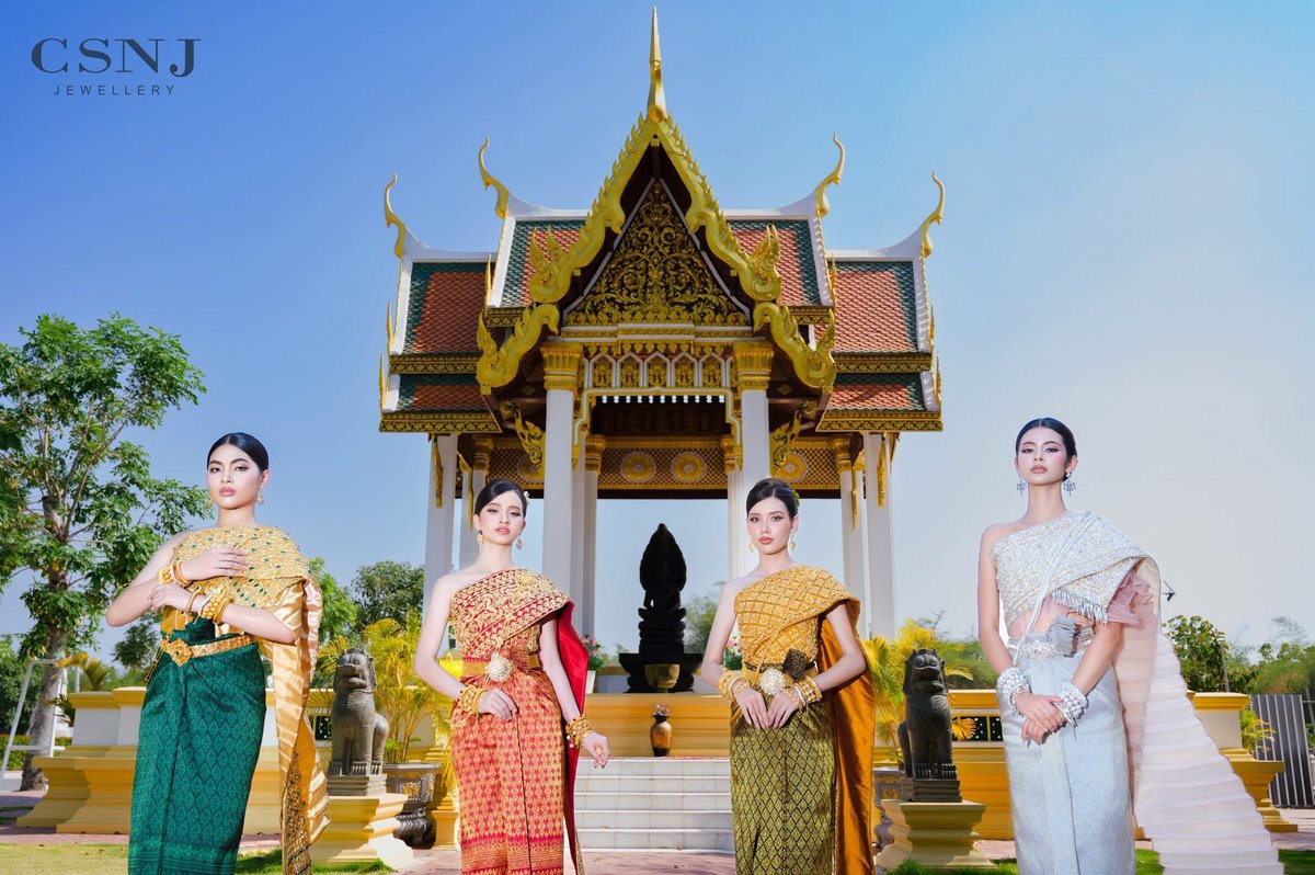 SovanRatana_'s tweet photo. Walking with pride, dressed in tradition. ✨
A tribute to the richness and grace of Khmer culture, beautifully expressed through the timeless elegance of the Sbai Thom.🇰🇭

Sbai Thom: A Timeless Khmer Legacy to the World.

Organized by CSNJ CO., LTD. and Miss International Cambodia Academy.