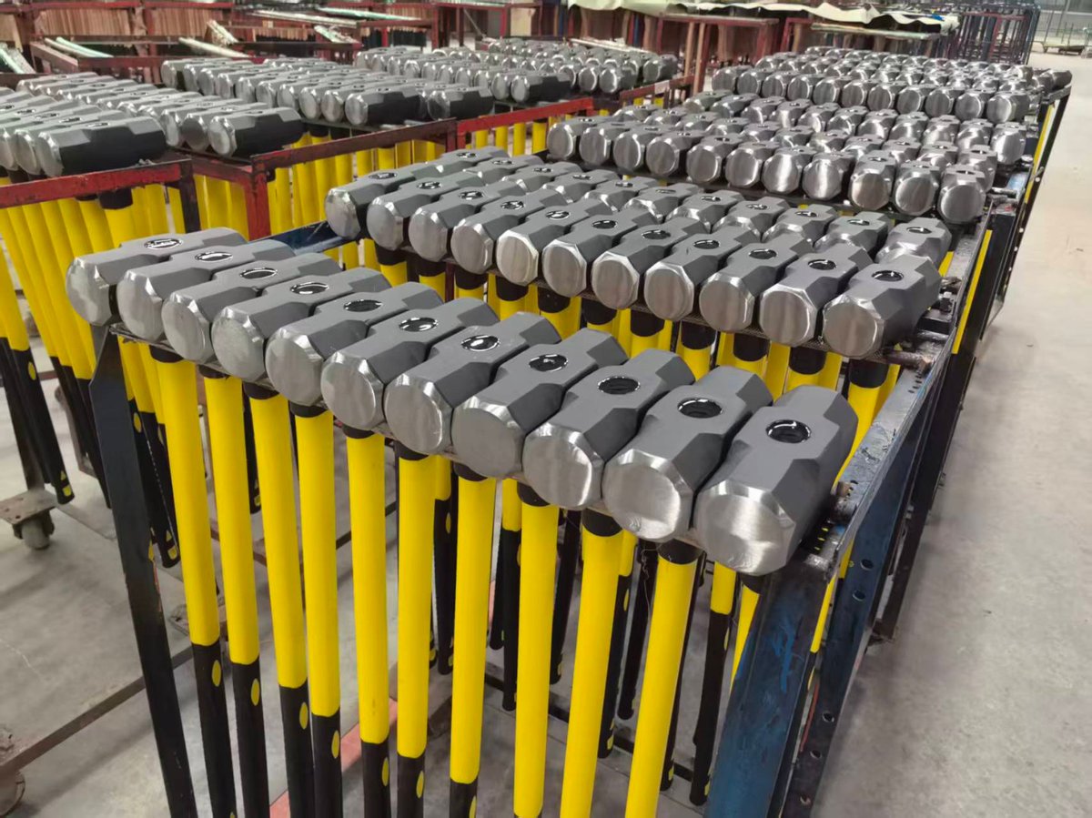 Pangu_Tools's tweet image. Professional octagonal hammer for heavy hitting, chiseling and demolition projects.
pangutools.com
#FitterHammer #EngineerHammer #HandTool #MetalWorking #IndustrialTool #DurableTool #ToolManufacturer #HardwareTool
