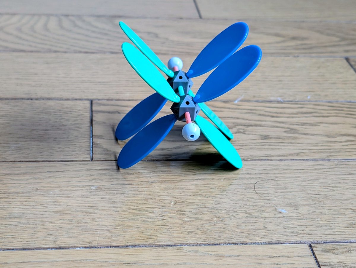 波斯波＠Periodic Apartment tweet media