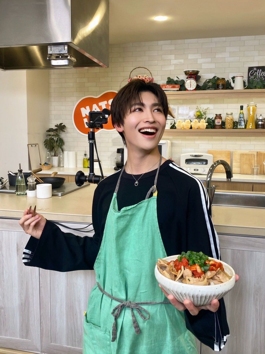 GENIC official tweet media