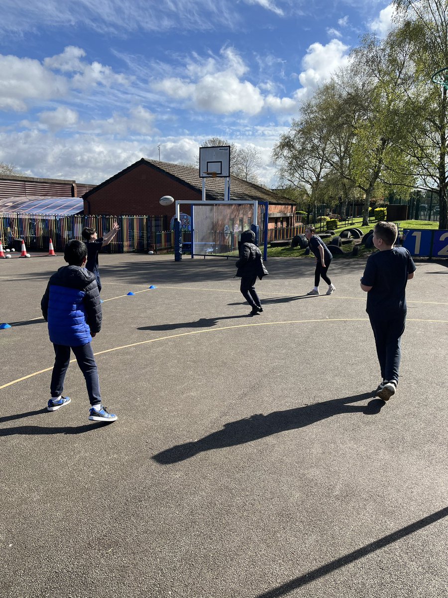 StEdwards_C4's tweet photo. We have started our Tag Rugby topic this morning, learning how to score a try and pass. #stedwardspe https://t.co/H9NEi0s7tA