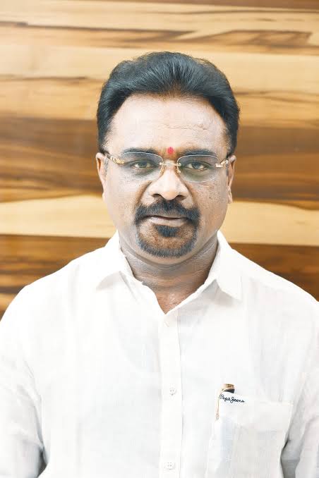 ಮಾಜಿ ವಿಧಾನ ಪರಿಷತ್ ಸದಸ್ಯರು ಹಾಗೂ ವಿಶ್ವಕರ್ಮ ಮುಖಂಡರಾದ ಶ್ರೀ ನಂಜುಂಡಿ ರವರಿಗೆ ಹುಟ್ಟು ಹಬ್ಬದ ಹಾರ್ದಿಕ ಶುಭಾಶಯಗಳು ತಾಯಿ ಚಾಮುಂಡೇಶ್ವರಿ ನಿಮಗೆ ಆರೋಗ್ಯ ಸುಖ ಶಾಂತಿ ನೆಮ್ಮದಿ ಕರುಣಿಸಲೆಂದು ಪ್ರಾರ್ಥಿಸುತ್ತೇನೆ