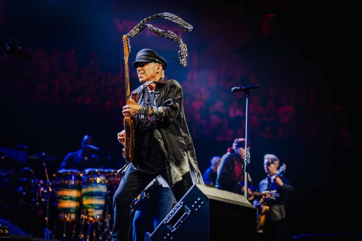 Emma48998116's tweet image. Fantastic photos from San Francisco 
📸 #RobDeMartin
#Springsteen
❤️❤️⭐️⭐️⭐️⭐️⭐️❤️❤️