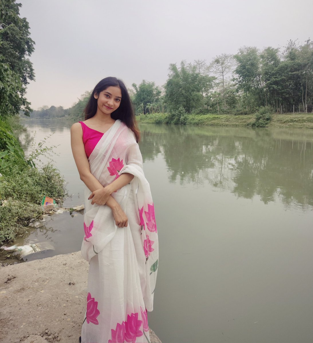 Ayushi tweet media