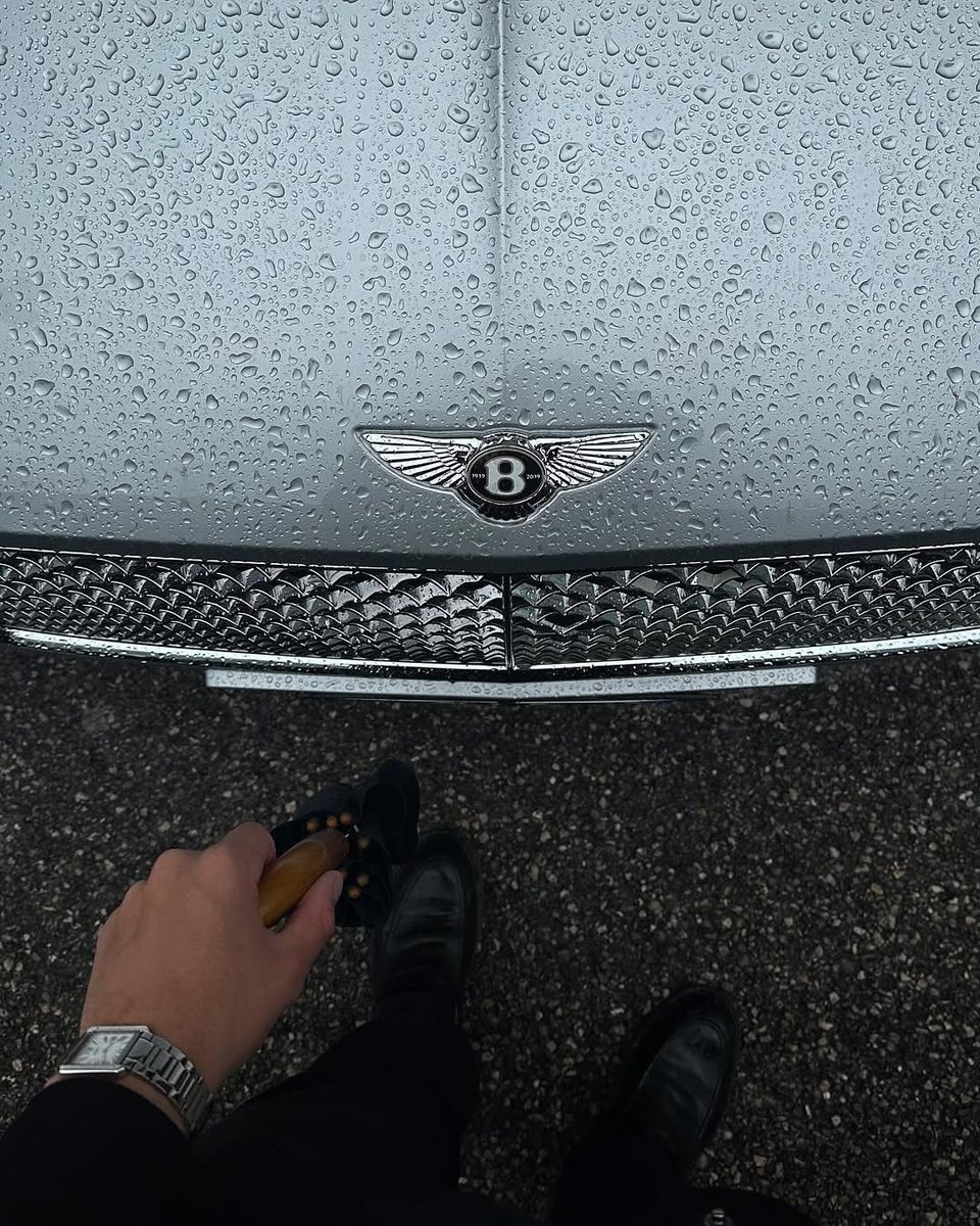 𝒞𝓁𝒶𝓈𝓈𝓎 tweet media