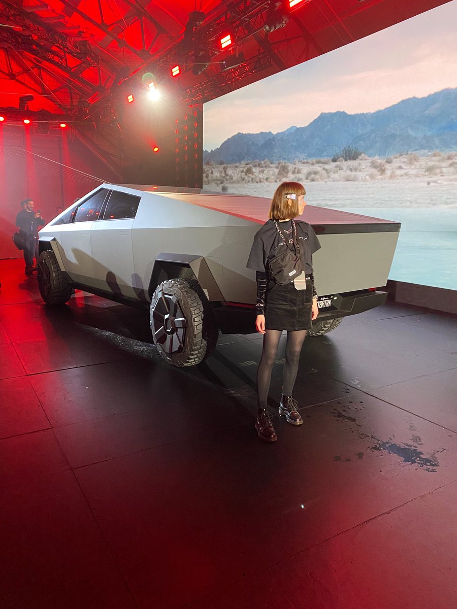 ᴅɪᴠᴇʀɢᴇɴᴛ tweet media