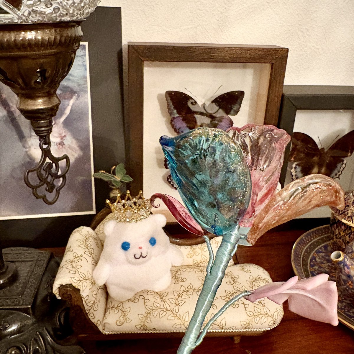 ヴェネチアンガラスの花弁を選んでお花を作るワークショップに行ってきました🌸
期待以上にめちゃくちゃ綺麗だし大好きな色合いでキラキラなラメラメのフラワーが出来て嬉しい楽しい〜🙌✨宝物増えた☺️