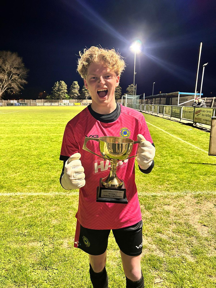 AlfieLelliott1 tweet media