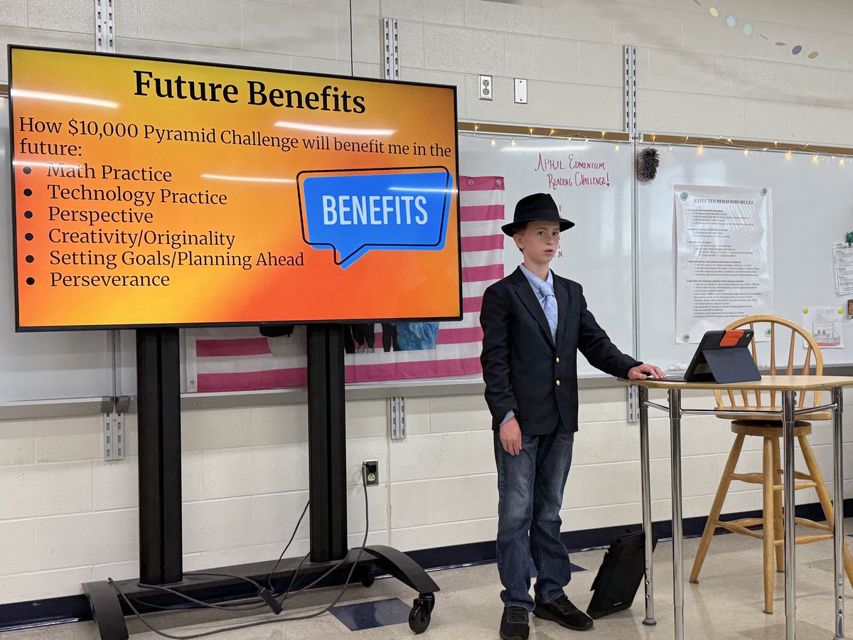 ginapleak's tweet image. Watching NPHS, NPJH and NPI students share about their NPCS journey and showcasing their talents was incredible. ❤️🔥#NewPalProud 

@NewPalCS 
@VoelzJames 
@NPIntermediate 
@jessicaneill