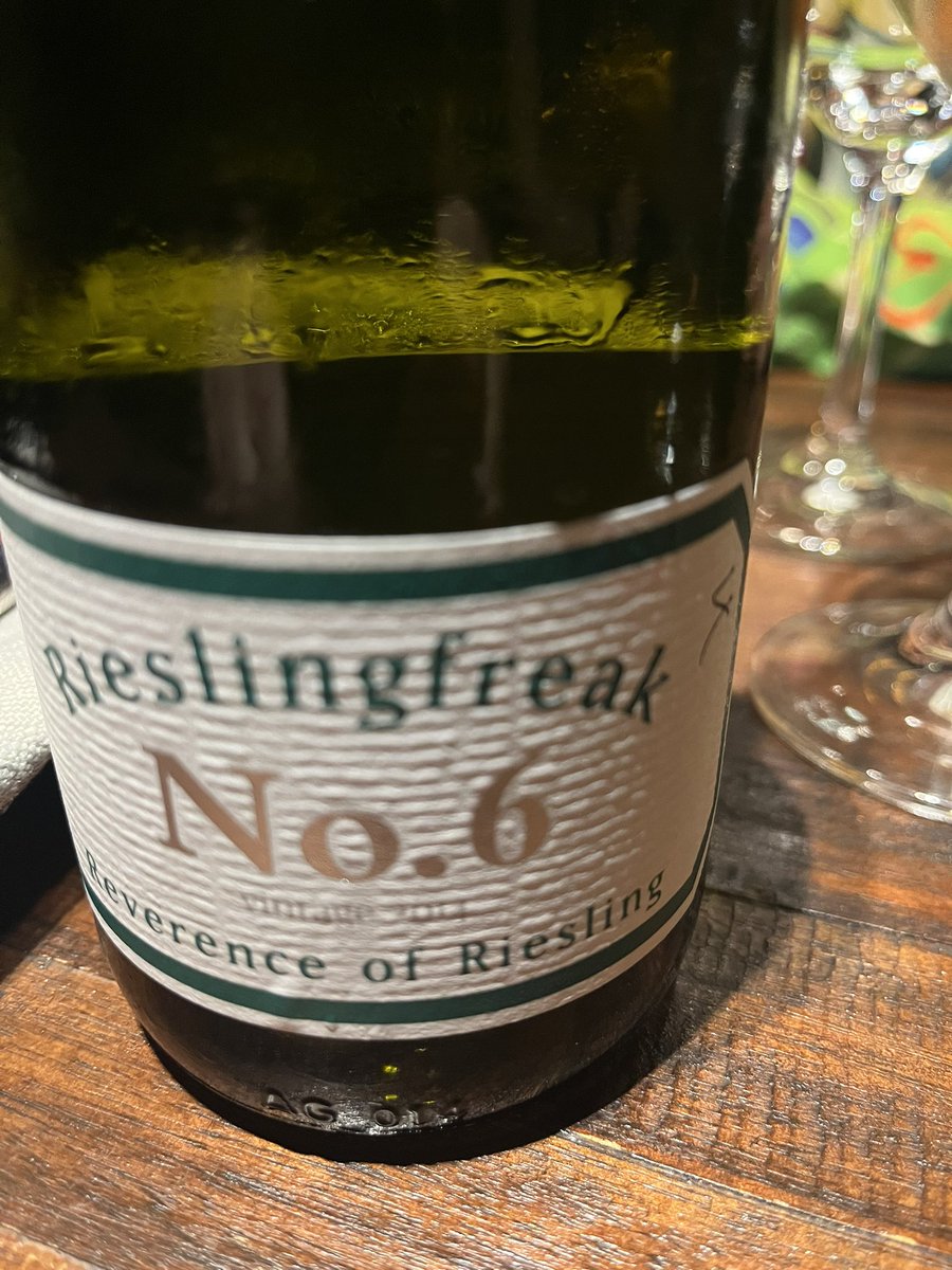 SixlitreHSV's tweet photo. Fantastic dinner tonight at @FixWine . Free BYO for April. Took a 2014 Riesling and a magnum of Cabernet from Mudgee. https://t.co/rtzvZq8Ui6