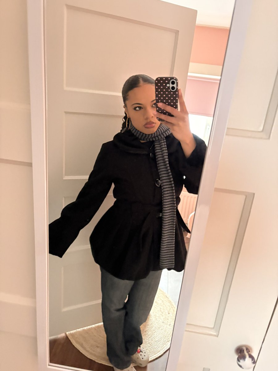 Queen norah tweet media