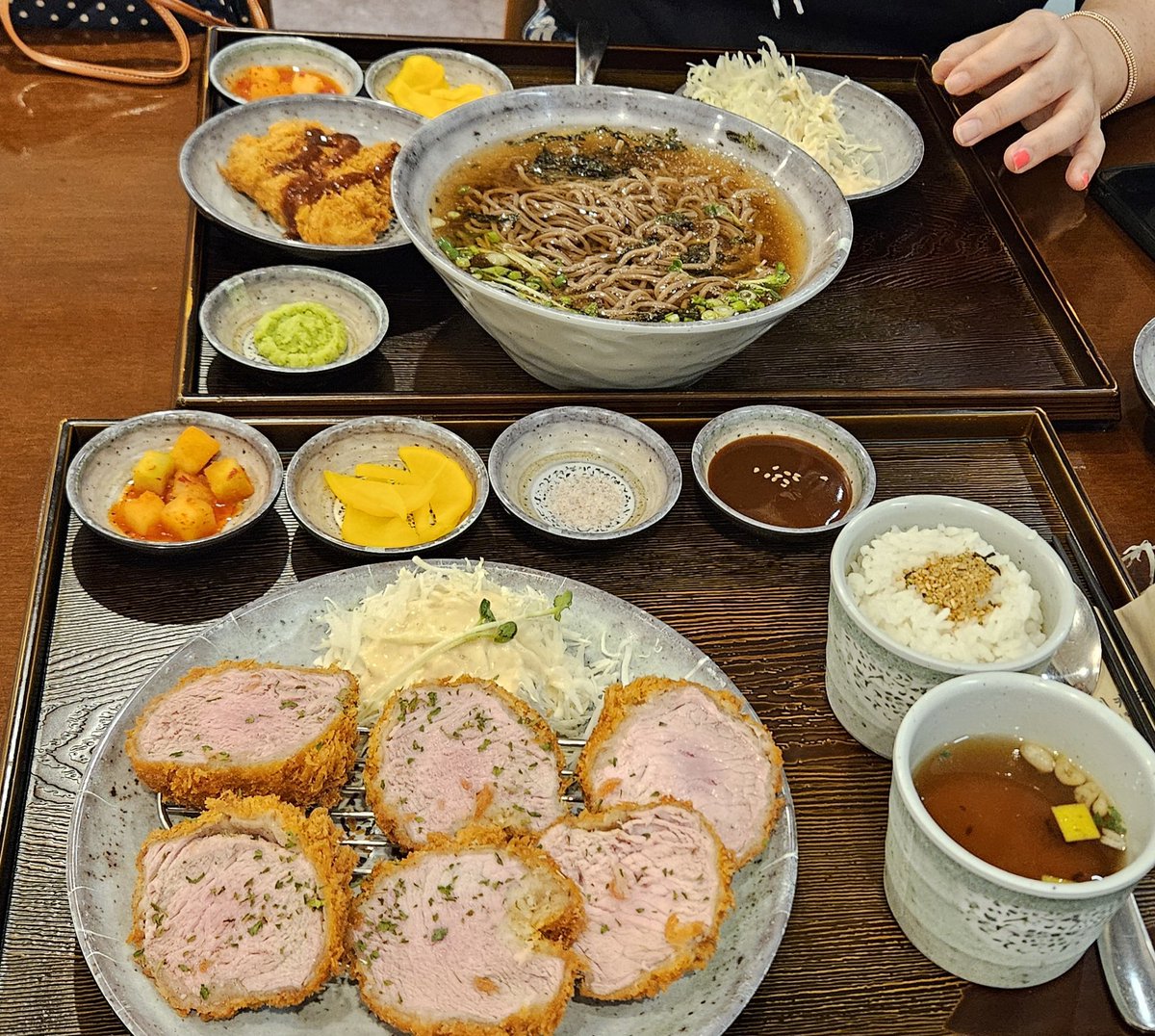 오늘은 돈가스, 냉국수!