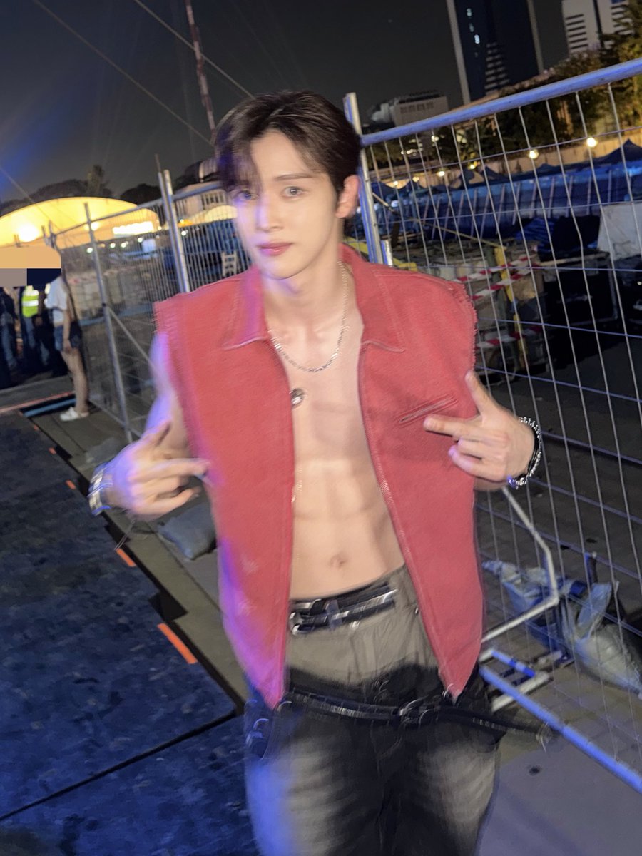 maverick tweet media