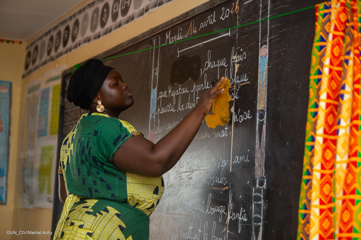 🥘 À Fapaha, au Nord, l’alimentation scolaire nourrit bien plus que les enfants. 
Un projet intégré de <a href="/WFP_Cotedivoire/">WFP Côte d'Ivoire</a> combine plusieurs impacts clés :
👩🏾‍🌾 soutenir les revenus des femmes
🌾 valoriser la production locale
📚 renforcer l’éducation &amp; l’alphabétisation