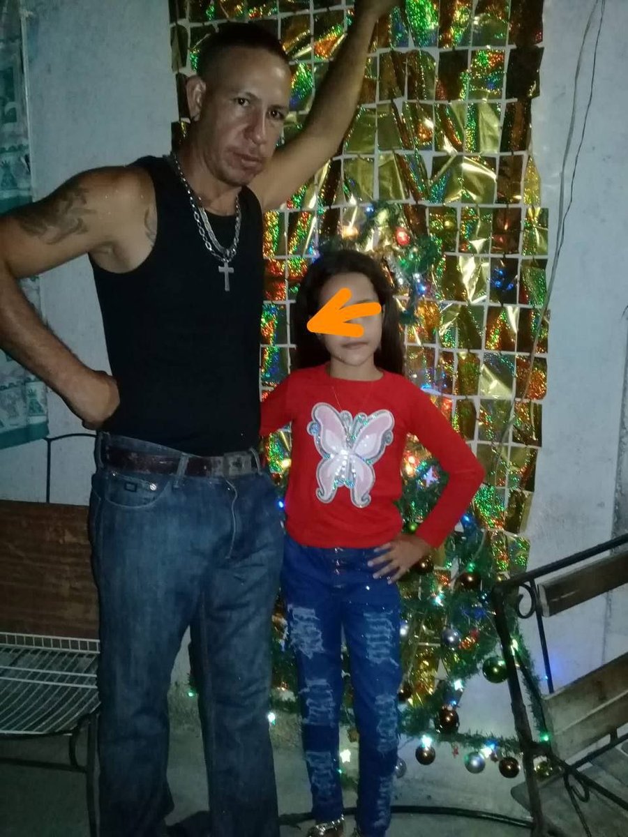 Atención a esto 👇🏻👇🏻👇🏻👇🏻
Andreína Cedeño, una niña de 12 años, fue hallada sin vida y en estado de descomposición en Palo Negro, estado Aragua. Residía con su padre, cuyo paradero es desconocido. El CICPC inició las investigaciones para determinar las causas de su muerte, que aún