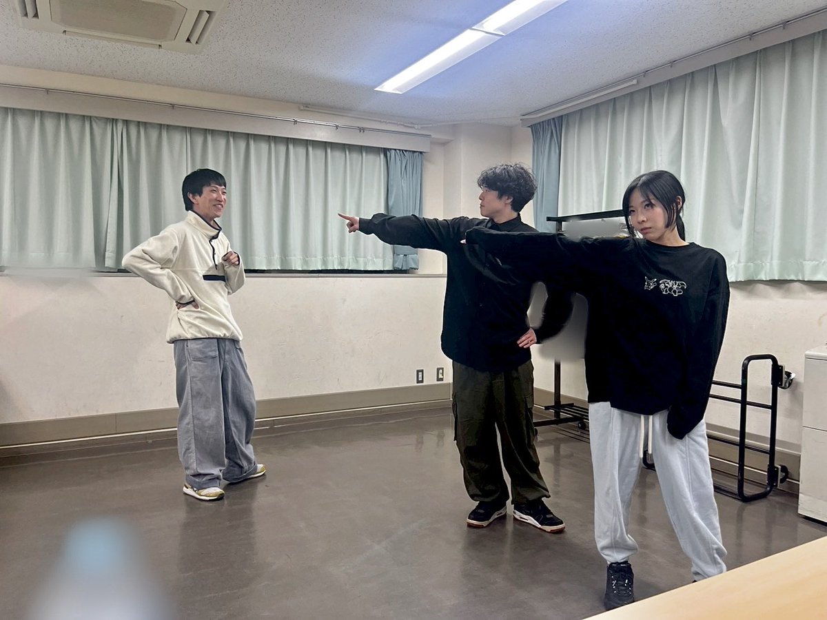 ほぼ1週間ぶりのお稽古日でした🦕

今日はスポーツの日と名付けでもよいくらい
スポーツをしましたよ！

言葉も動きも熱量のあるもの間違いなしだと確信しました🚀

ぜひ楽しみにしていてくださいね🌱🫧

#劇団ミックスドッグス
#アストロダスト
#アスダス