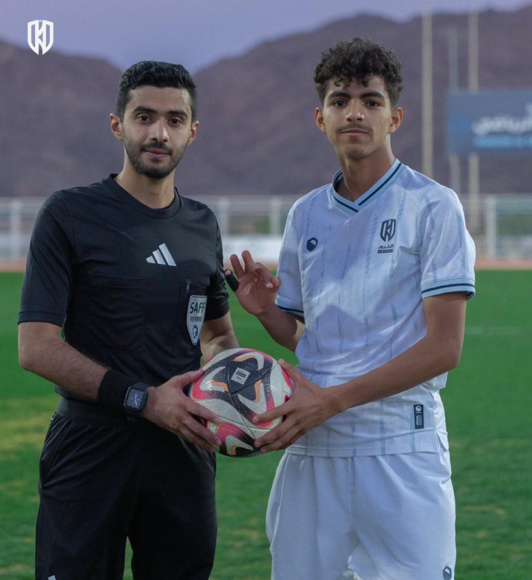 اللاعب سيف القارح .. واحد من أعظم و أقوى المواهب في الدوري السعودي الممتاز تحت 16 سنه مساهم هذا الموسم في 38 هدف ، اللاعب حتى الان مستبعد ولم يضم لقائمة المنتخب لكأس آسيا U17 الأولية !!

- مثل هذا التهميش يضع تساؤلات حول معايير الاختيار للمنتخب ؟🤷‍♂️