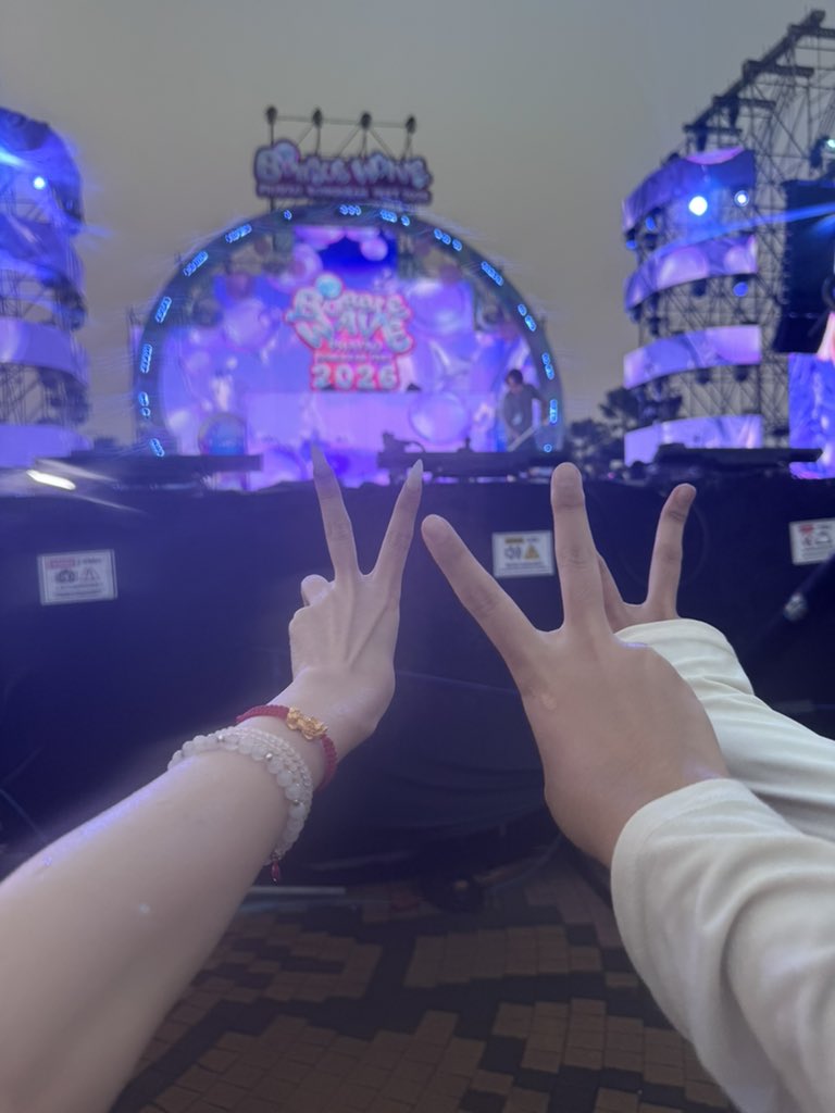 หงหงจุ๋ง🦢 tweet media