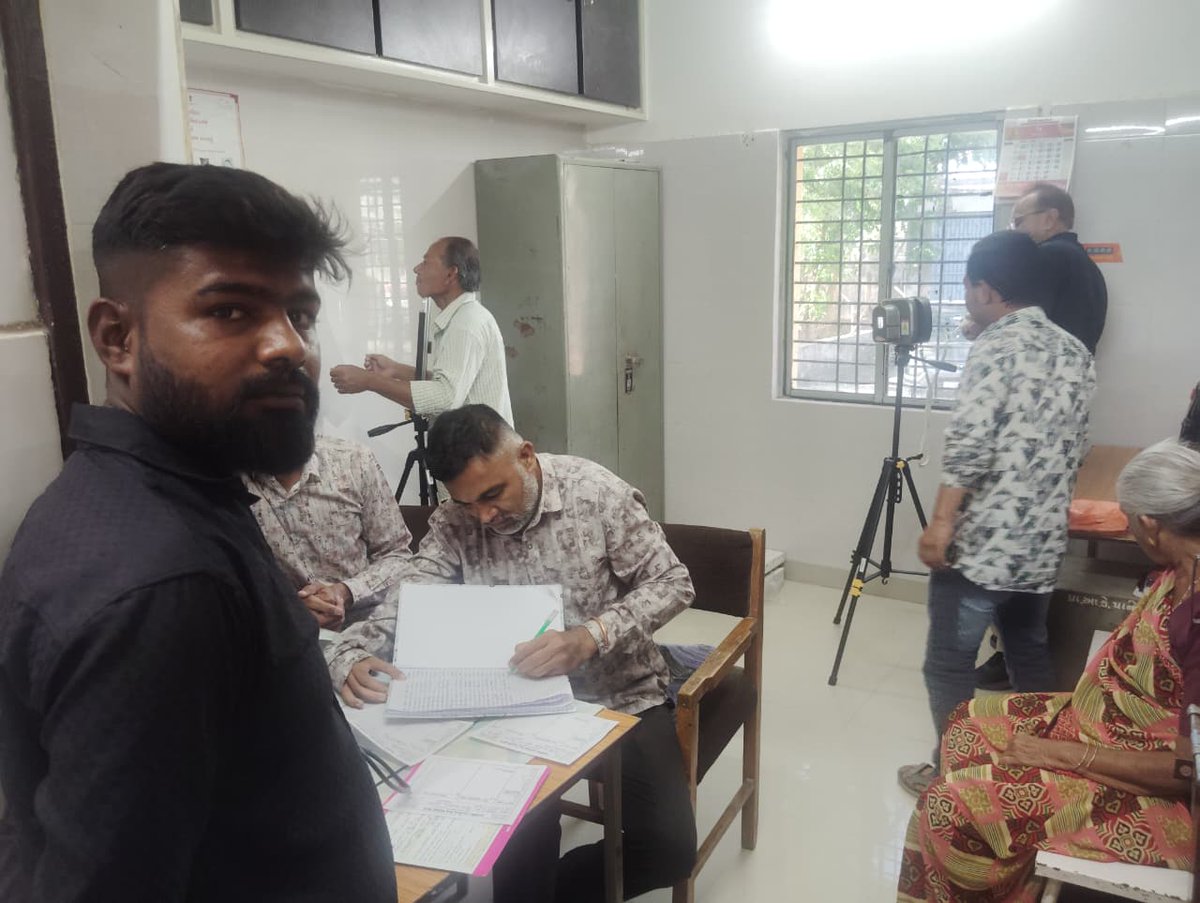 15.04.26.ના ઉપલેટા તાલુકાના મોટીપાનેલી ખાતે 100 Day TB Campaign અન્વયે હેન્ડ હેલ્ડ મશીન દ્વારા ગામના  હાઈ રિસ્ક લોકોના એક્સ રે દ્વારા ટીબી રોગનુ નિદાન કરવામાં આવેલ તેમજ ટીબી મુક્ત ભારત અભિયાન જન જાગૃતિ કાર્યક્રમો યોજવામાં આવેલ.<a href="/DDORAJKOT1/">District Panchayat Rajkot</a> <a href="/HealthDeptGuj/">Health Department Gujarat</a> <a href="/TbDivision/">Central TB Division | #TBMuktBharat</a> #Tbmuktbharat