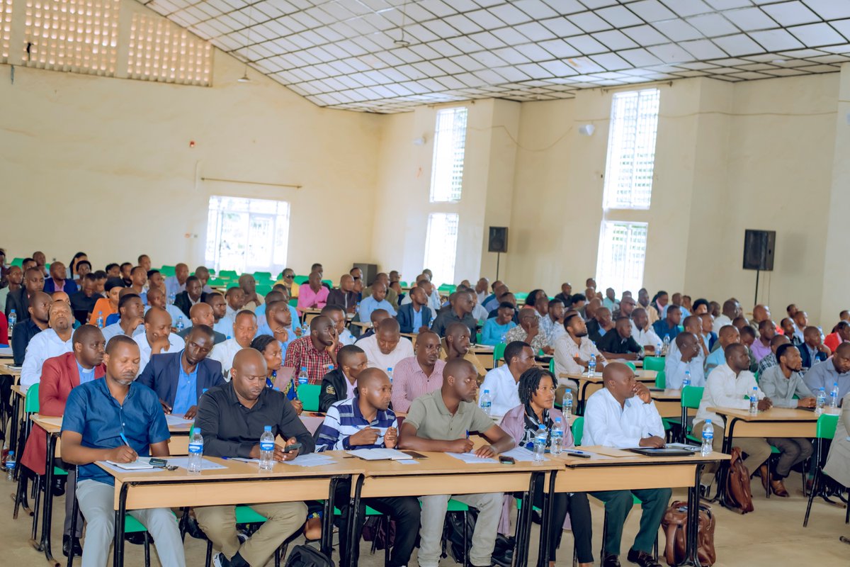Uyu munsi, mu cyumba cy'inama cya Kaminuza y'u Rwanda ishami rya ...