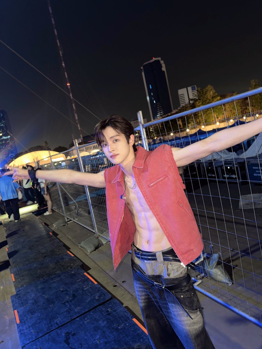 riize archive tweet media