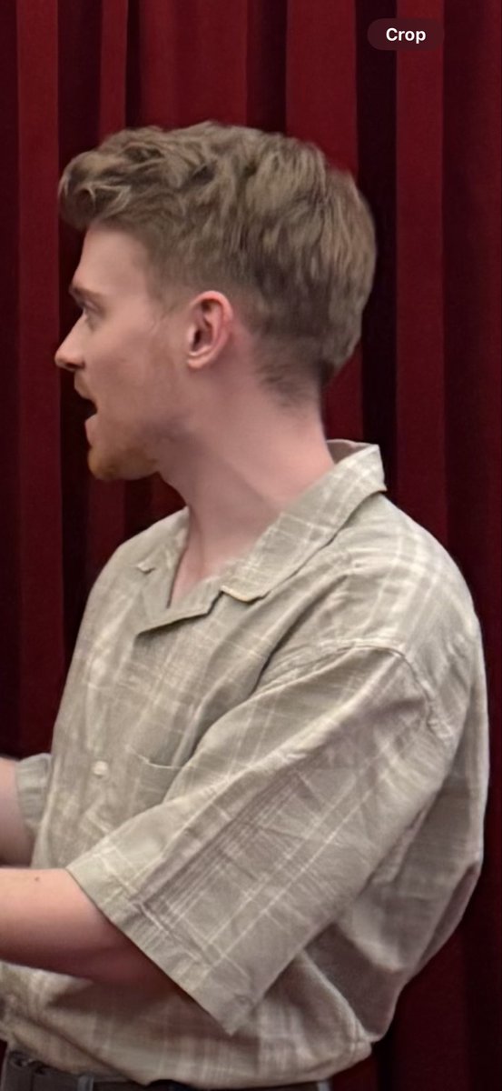 ardorxia's tweet photo. Just met max and george, looks like max is yelling at us by that bulging vein https://t.co/H22KN7Tbee