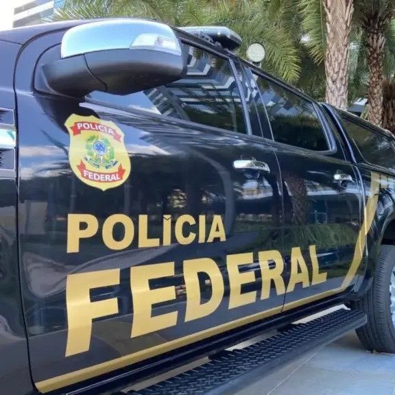 nacionalpost_'s tweet photo. LAVAGEM DE DINHEIRO | Esquema liderado por MC Ryan movimentou mais de R$ 260 bilhões, diz PF

Coaf identificou movimentação suspeita de R$ 1,63 bilhão, mas PF estima que grupo criminoso tenha girado mais de R$ 260 bilhões https://t.co/W3YTe9l65f