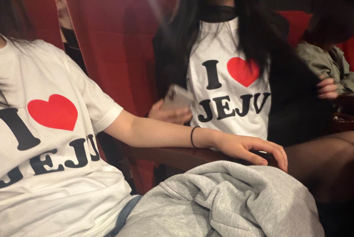 시밸 그리고 이꼬라지보고 다들 폭소해주셔서 너무 감사했음