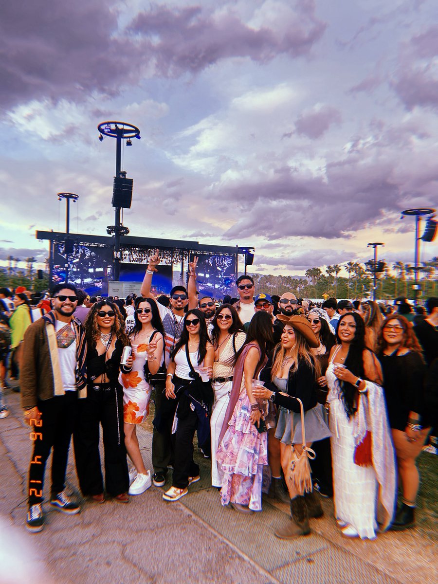 b r a n d o n tweet media