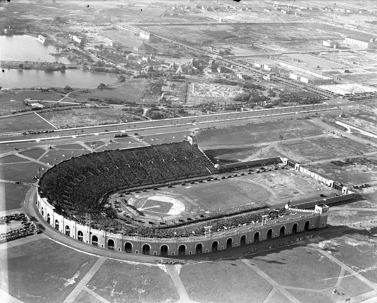 1926 Live tweet media