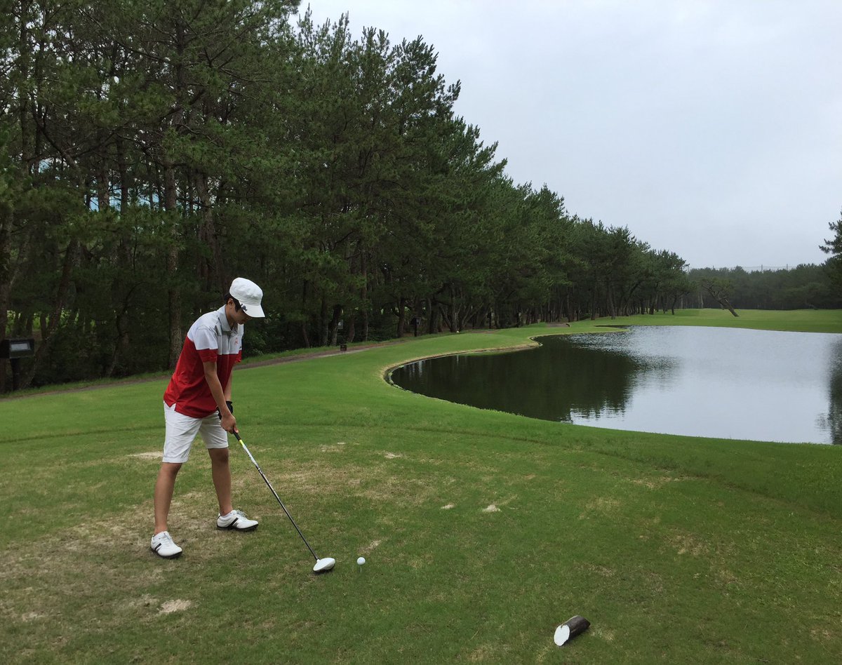 jaylandglobal's tweet image. [WEVERSE POST] 260415

“With my dad in Miyazaki, 2015 ⛳️🏌️‍♂️🤣” (1/2)

🔗 weverse.io/enhypen/artist…

#JAY #ENHYPEN #ジェイ #제이 #엔하이픈 #ENHYPEN_JAY #엔하이픈_제이 @ENHYPEN @ENHYPEN_members