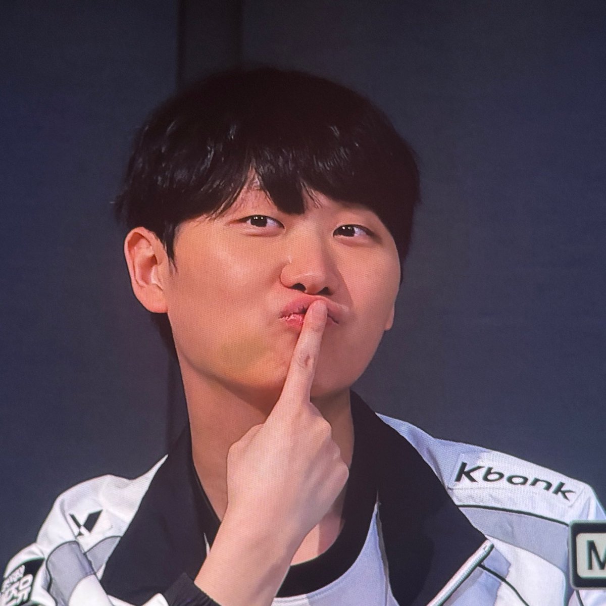 깜자^w^ tweet media