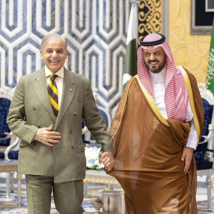 alekhbariyaEN's tweet image. #Pakistan’s Prime Minister Arrives in Jeddah, Received by Deputy Governor of #Makkah Region

#AlEkhbariyaEN