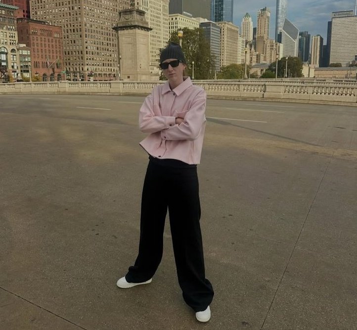 Rayla 🌕 tweet media