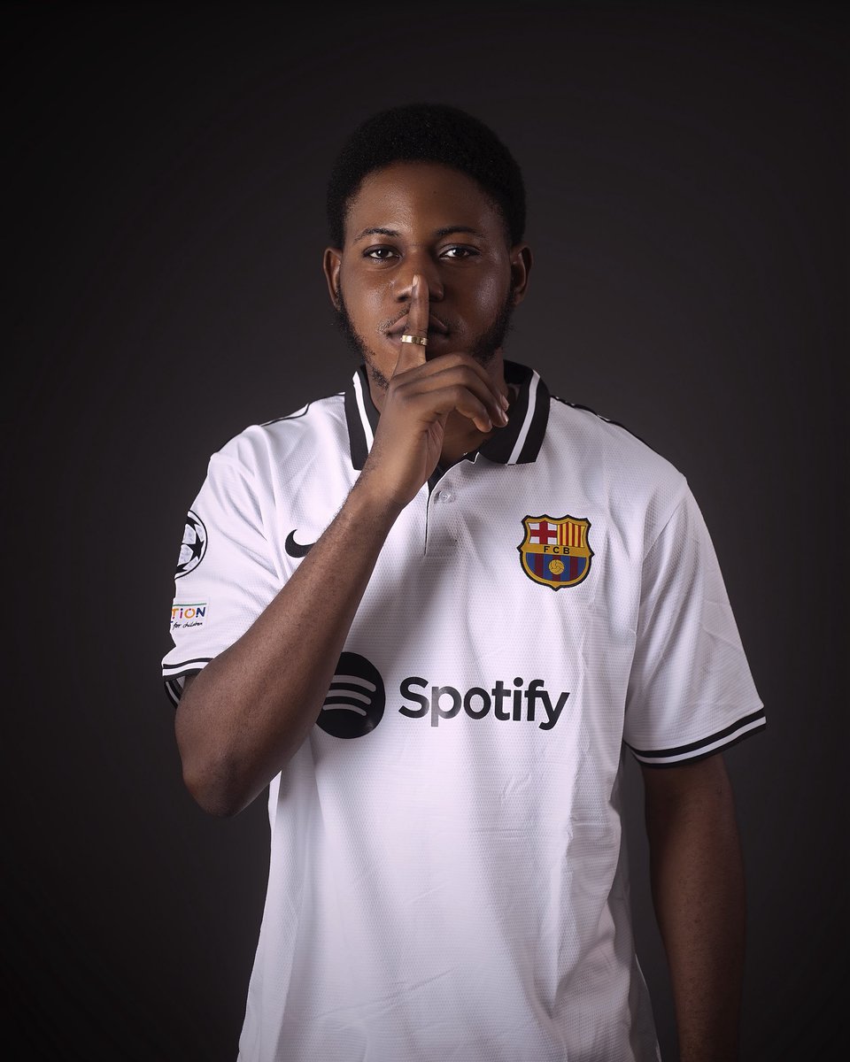 Goodluc43819188's tweet image. #FUNAABFYB26
DAY 3 #Jerseyday