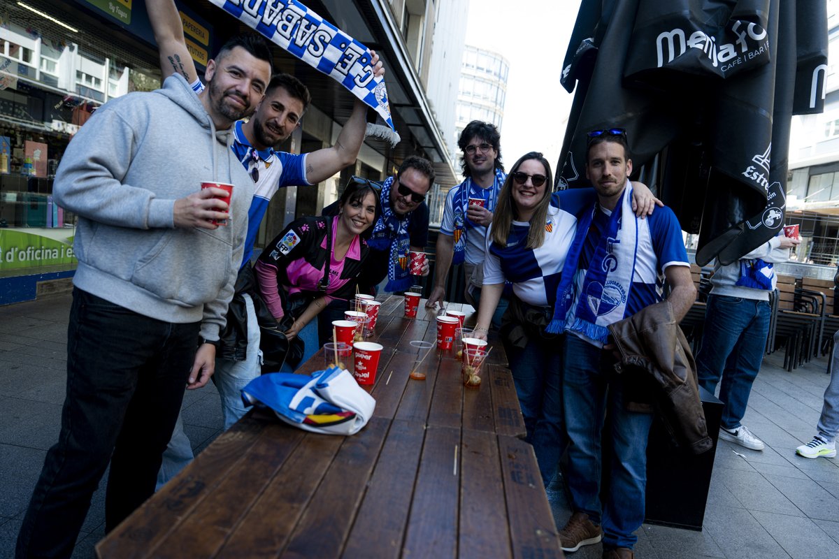 CESabadell's tweet photo. 🔥 Tenim moltes ganes de gaudir de la 𝗣𝗥𝗘̀𝗩𝗜𝗔 𝗔𝗥𝗟𝗘𝗤𝗨𝗜𝗡𝗔𝗗𝗔! 💙🤍

🙌🏻 Activitats per a totes les edats, premis per als participants i moltes sorpreses

🧅 Apunteu-vos a https://t.co/bYIPugR7i5 i no us perdeu res! https://t.co/S36icxfnpM