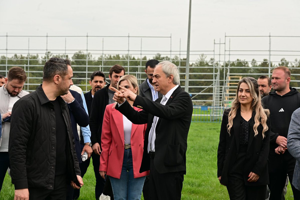 mesutkocagoztr's tweet photo. Kepez Belediyesi olarak gerçekleştireceğimiz 10. Yağlı Pehlivan Güreşleri'miz öncesi organizasyonun gerçekleşeceği Duacı Edip Akbayram Gençlik Parkı'mızda incelemelerde bulunduk. 

Kusursuz bir organizasyon için tüm ekiplerimizle yoğun bir şekilde çalışıyoruz.

12 yıl aradan sonra Kepez'de bu köklü geleneği yaşatmak için sabırsızlanıyoruz.