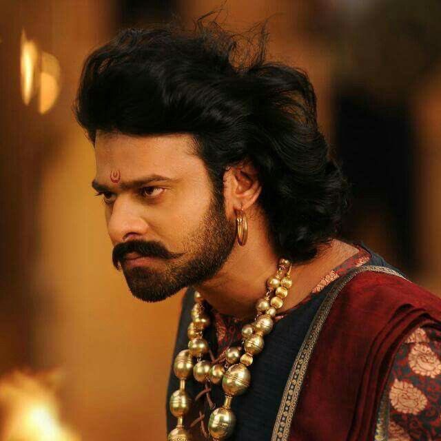 Its_CineHub's tweet image. After Ranbir &amp;amp; Allu, the ONE ACTOR who is having THIRD BEST LINEUP is none other than PAN INDIA STAR #Prabhas 💥🔥

1. #Kalki2898AD Sequel ~ Seeing the HYPE and the penetration of Kalki specially vfx, this has real shot at 1500cr+ Easily. 💥

2. #Spirit ~ No need to talk about