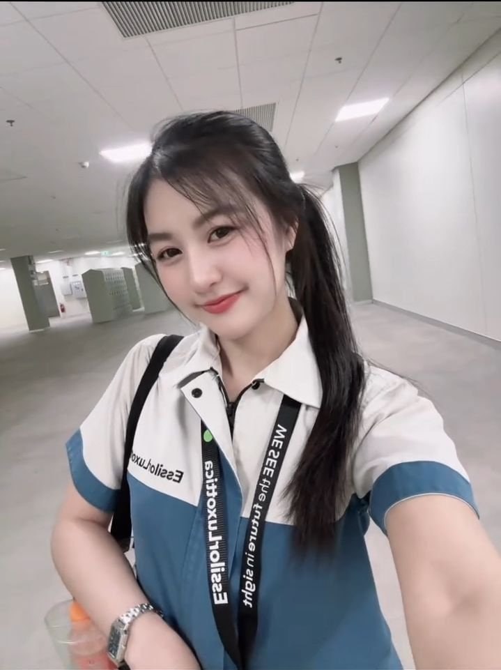 สาวโรงงานสวยๆ tweet media