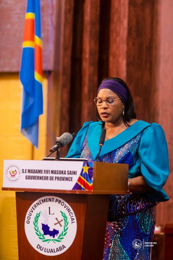 MItshundal15091's tweet photo. Fifi Masuka s’impose au Lualaba : résultats visibles, gouvernance assumée. Une dynamique qui fait parler d’elle en RDC 🇨🇩

#RDC #Lualaba #FifiMasuka #Gouvernance https://t.co/cn4whgblfe