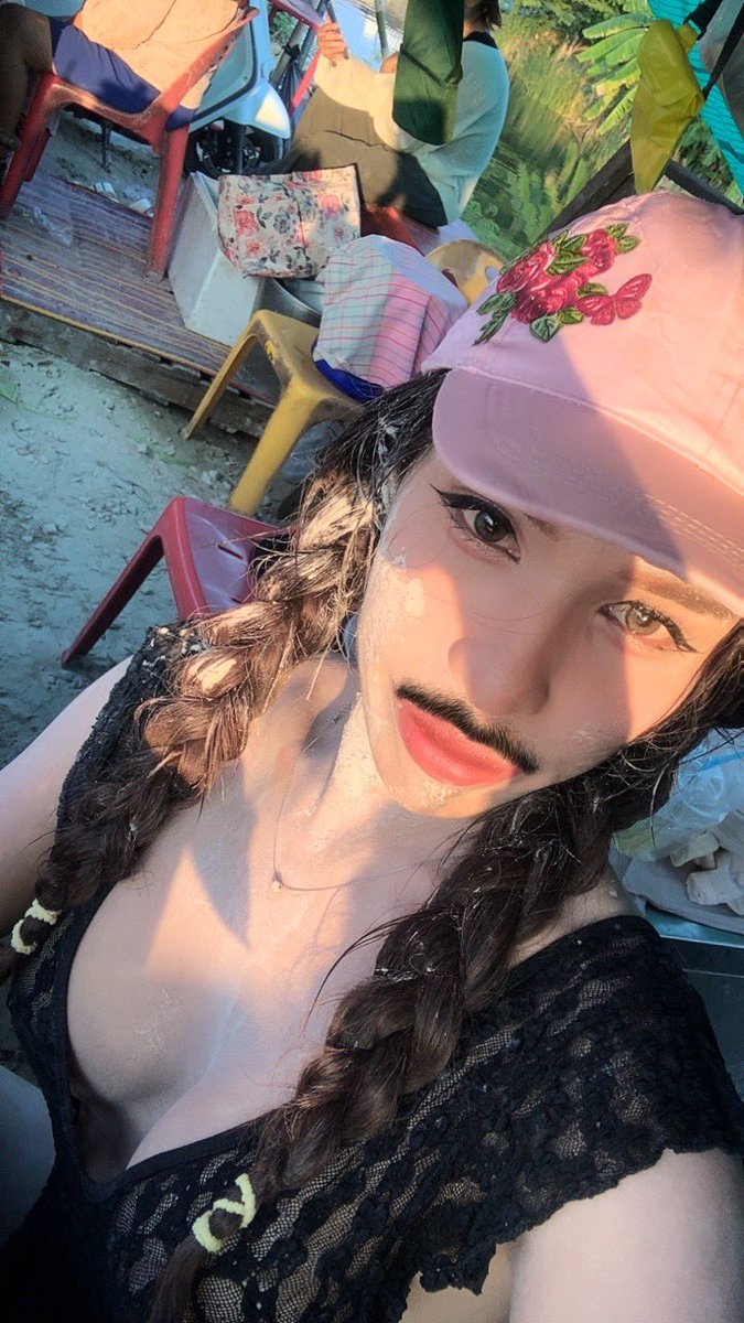 Rainbow_queen tweet media