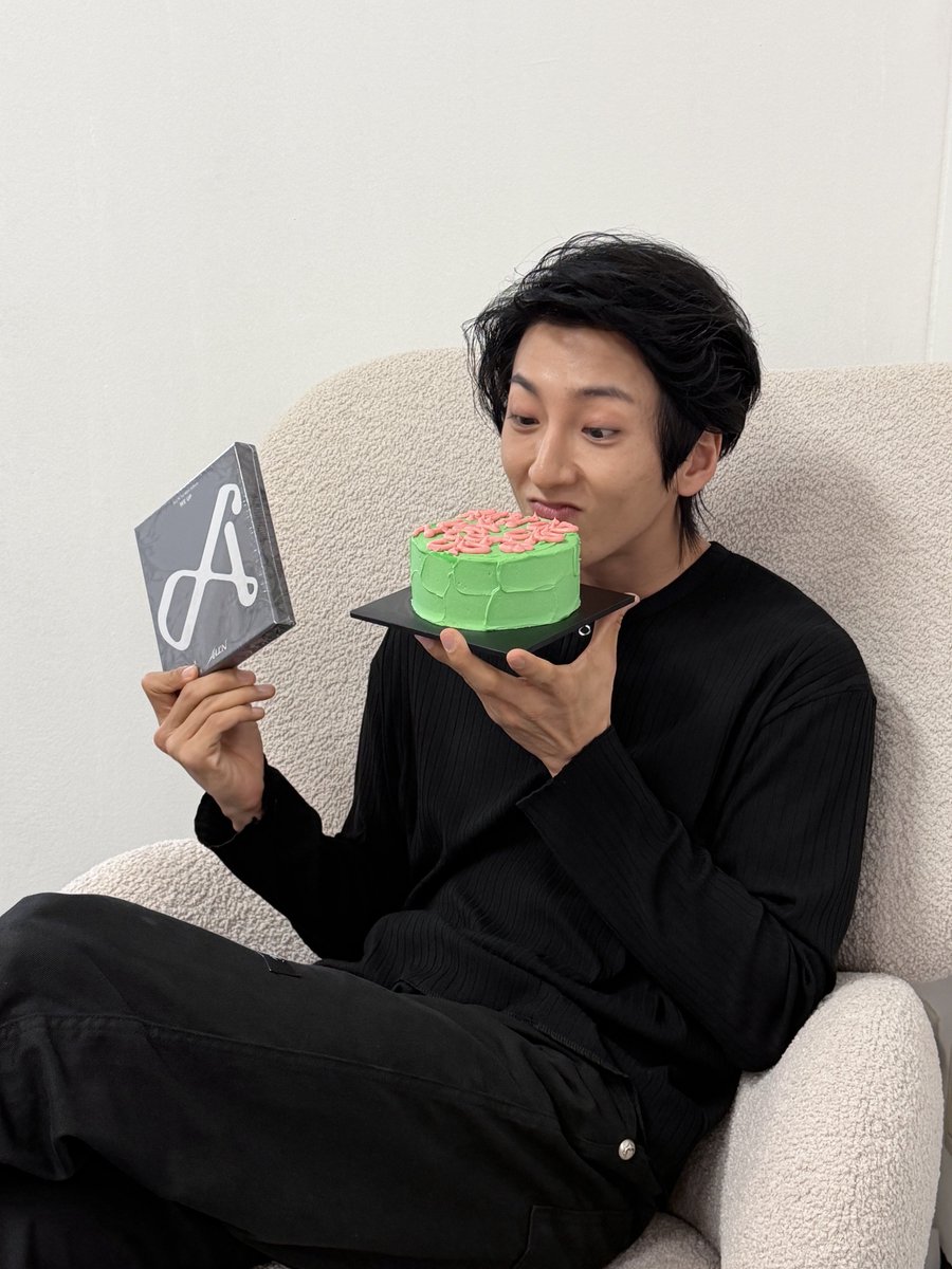 alln_artist's tweet photo. [🎻]

N’Core! 드디어 제 첫 싱글 앨범이 나왔어요🔥
많은 관심 부탁해요!

N’Core! Finally, my first single album is out 🔥
Please show a lot of interest!

#ALLN #올린
#we_up #Ncore https://t.co/3itwScrINH