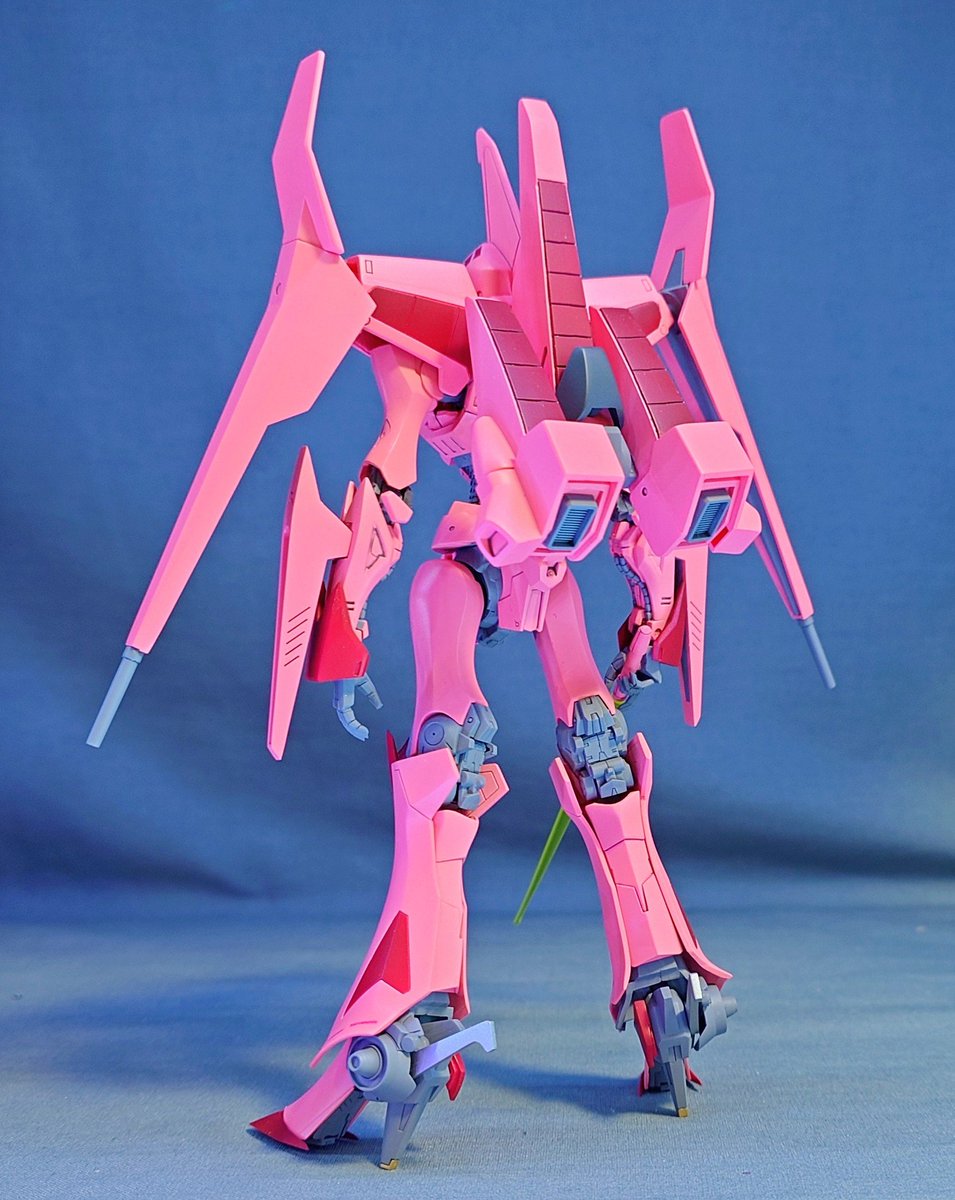 HMHヌーベルディザードSR3　完成

旧キットヌーベルディザードをSR3にポン付け。いやはや💦楽しい反面…結構苦労しました💦でも形に出来て満足😌

メイン　コーラルピンク
　　　　ローズディープレッド