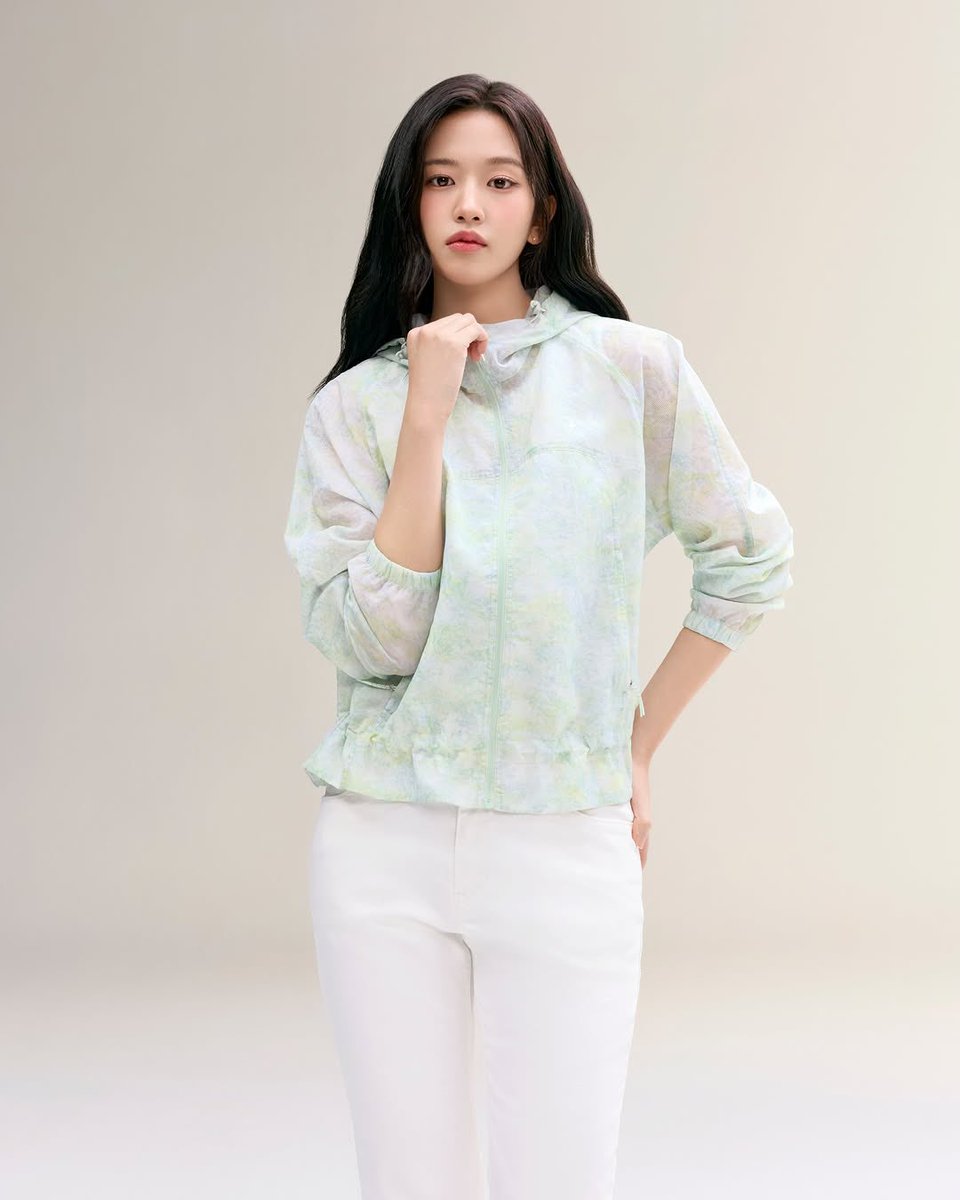 IVE_Brazil's tweet photo. 📸 | Atualização da NEPA com a #ANYUJIN via Instagram.

#IVE #아이브 https://t.co/HHTvOEfHSD
