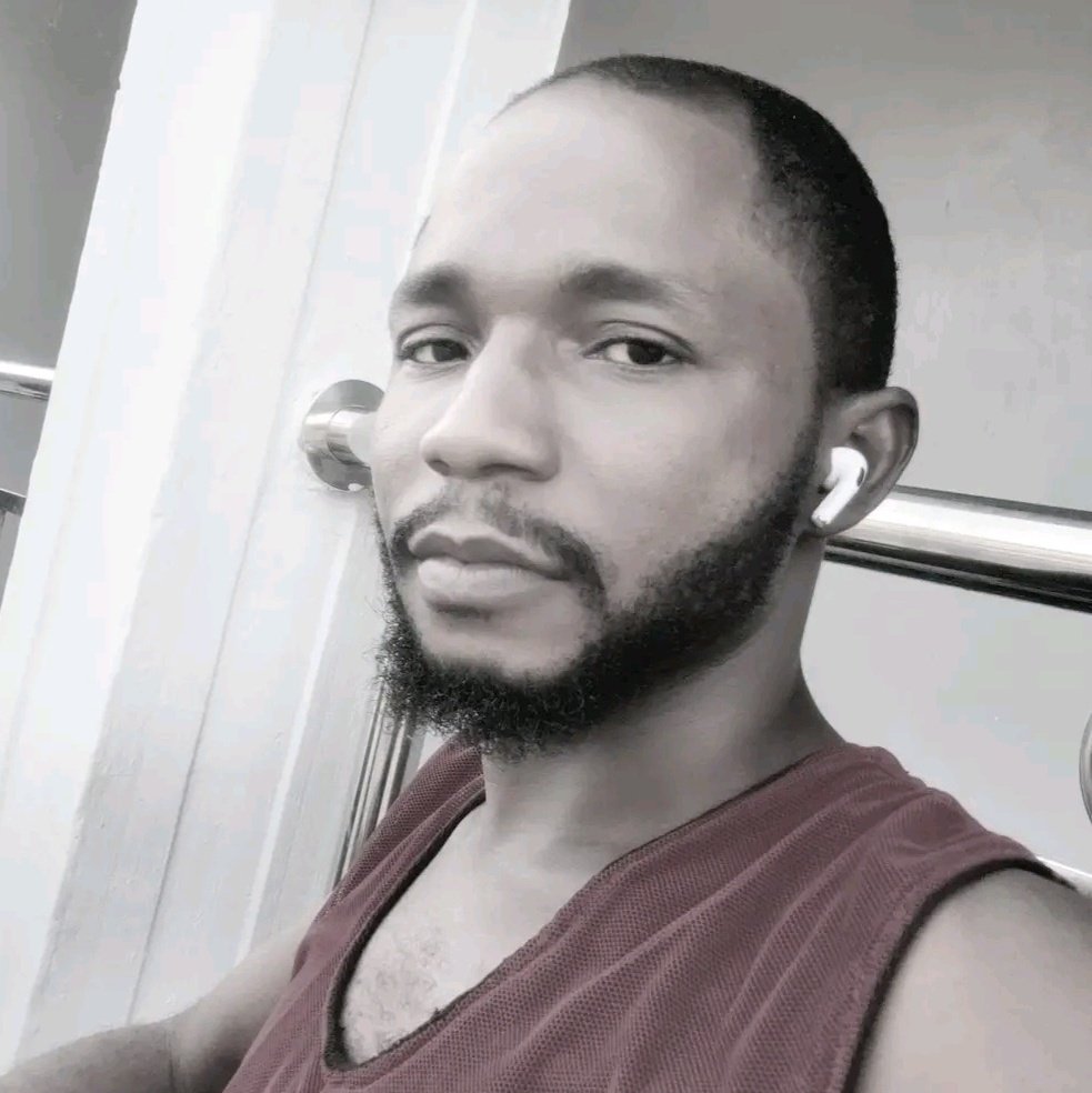 DanielJimba's tweet photo. #NewProfilePic https://t.co/BOS1pIuBus