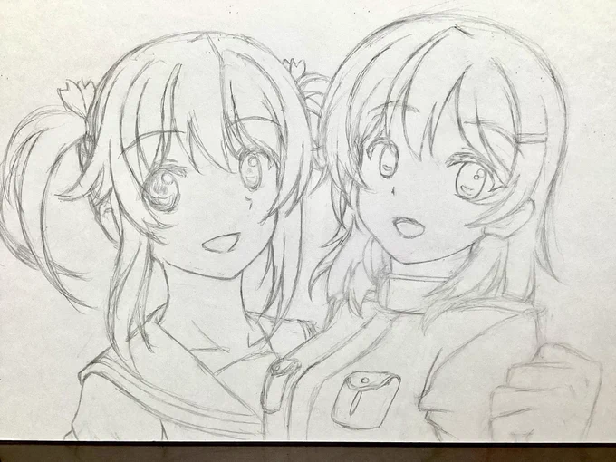 今までずっと縦長の目玉は、描いてなかったのですが、はいふりを描く為に描く事になったです。
写真のは、まだ仮の線なので修正入ると思います。
今回、岬の方が描き易かったです。
最終的に色入ります。
大きさは、約A4サイズ。

完成したら、横須賀市内の某所に寄贈予定。 