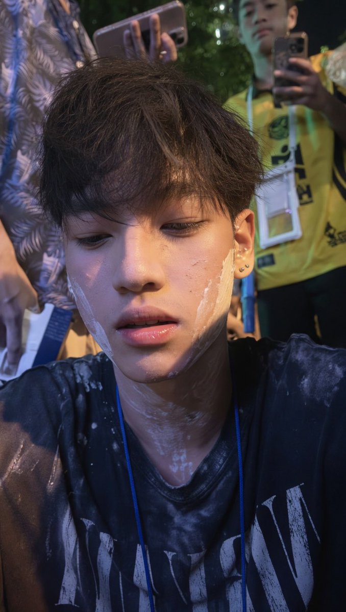 burmesebarberofficialx🇲🇲 tweet media