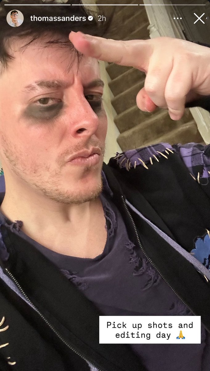 Daily Dark Sides 💜💛💚(🧡) tweet media