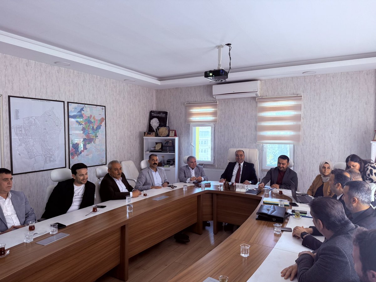 halilkizilelma's tweet photo. Encümen toplantımızı Bld Başkanımız Sn @nihatcftc nin katılımıyla gerçekleştirdik ilçemize hayırlı olsun https://t.co/aNeG4r3U32