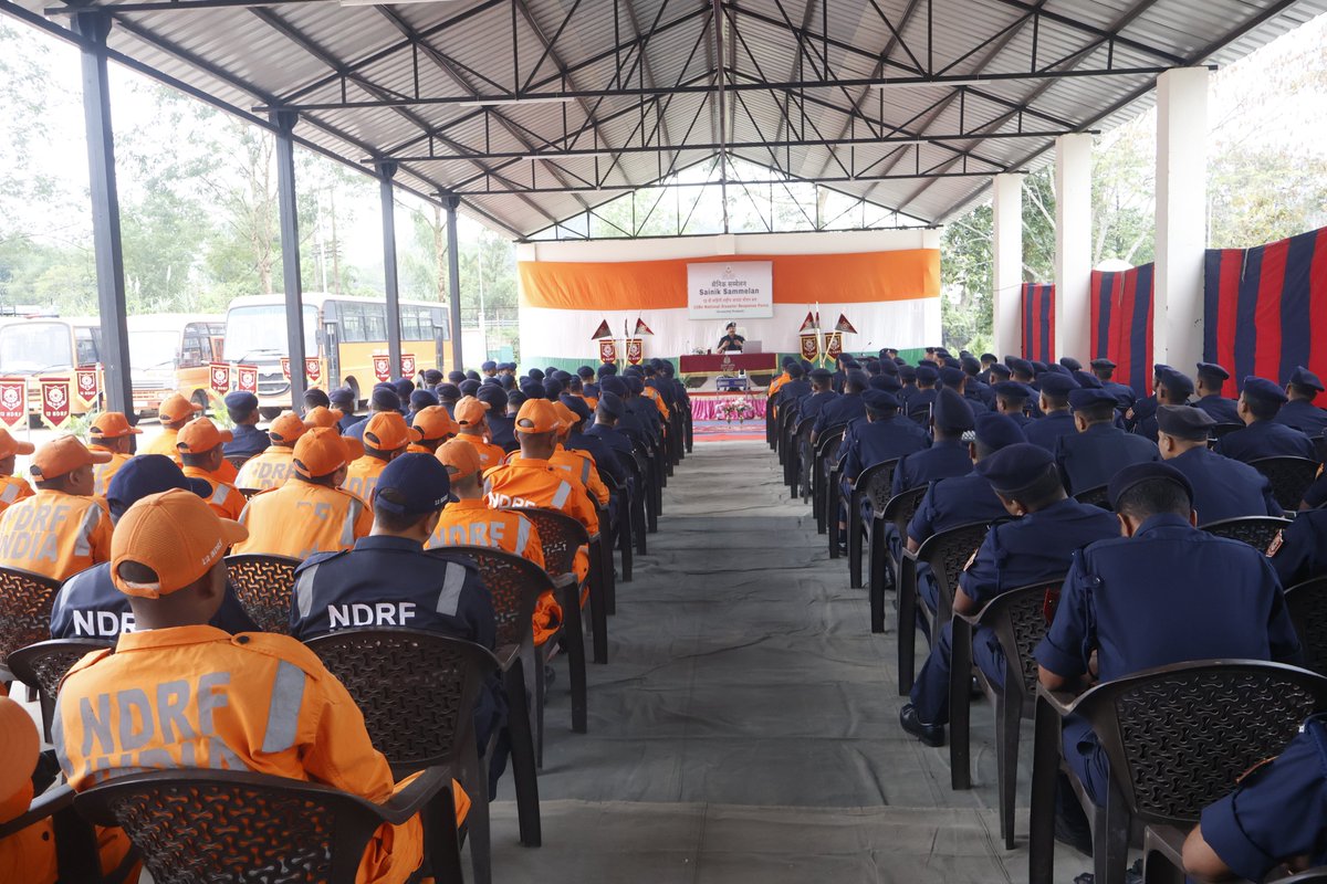 12bnndrf's tweet image. Shri Anil Bisht, DIG (E&amp;amp;NE) Zone NDRF visited @12NDRF 
 13–15 April 26 and interacted #rescuers,reviewed #training, #equipment, #demonstrations, team’s readiness. He encouraged the rescuers to stay disciplined, #fit and always prepared for emergencies. 
@NDRFHQ